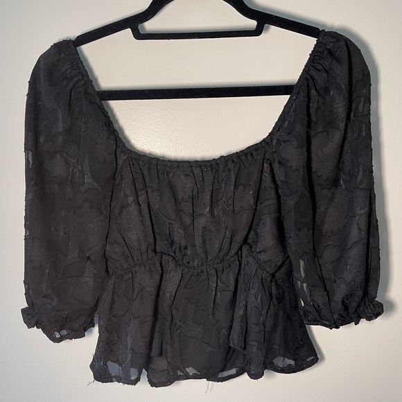 Black Lace Crop Blouse - Picture 3 of 5